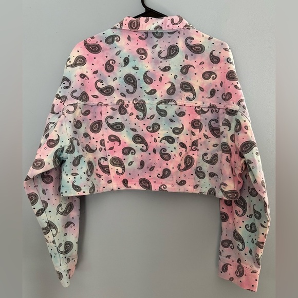 NEW Signature8 Women Cropped Denim Jacket Paisley Print Tie Dye Size Medium - Picture 2 of 6